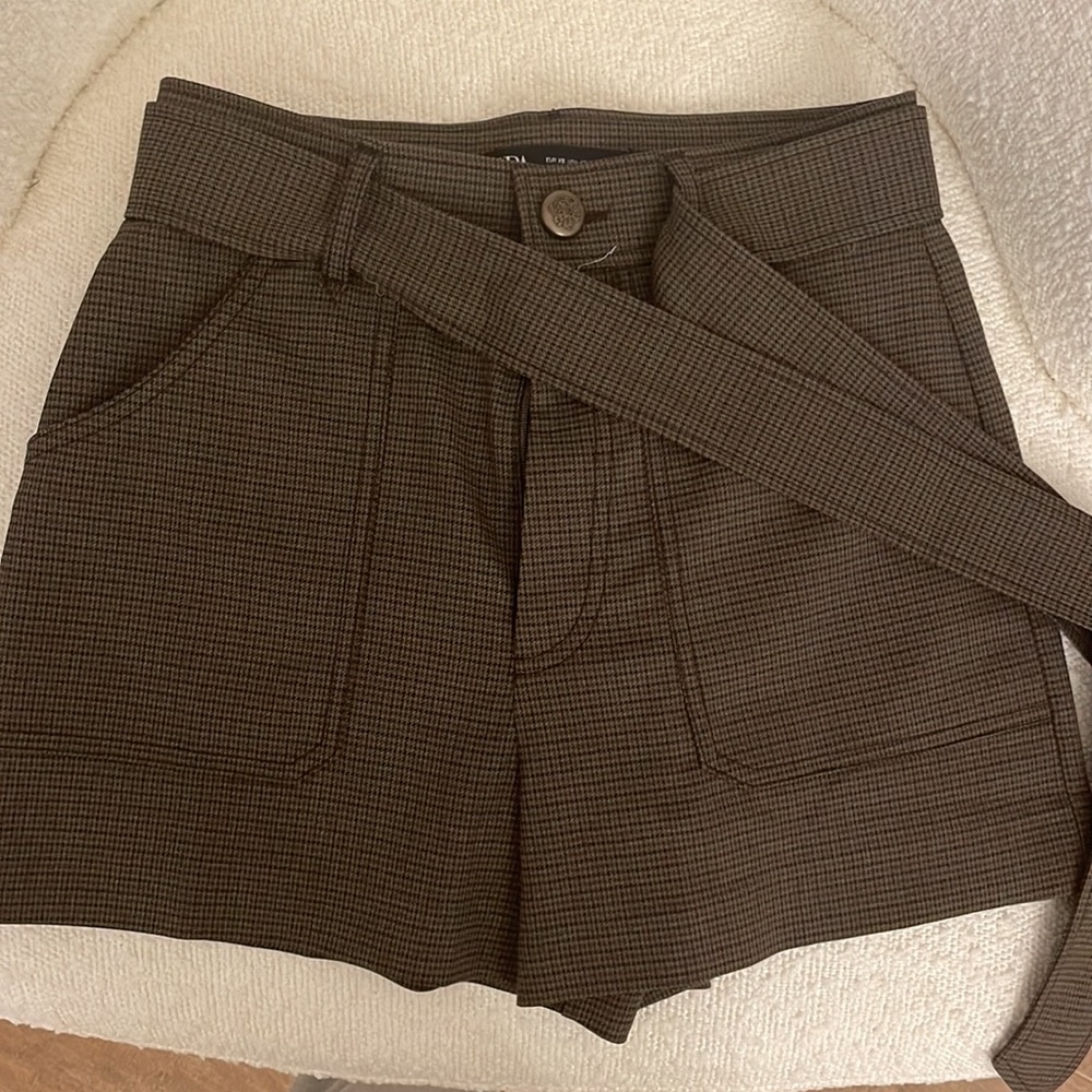 Zara High-Waist Plaid Shorts in Dark Brown